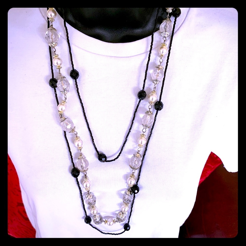 Bundle of 2 acrylic necklaces extra long shiny black and clear white beadings